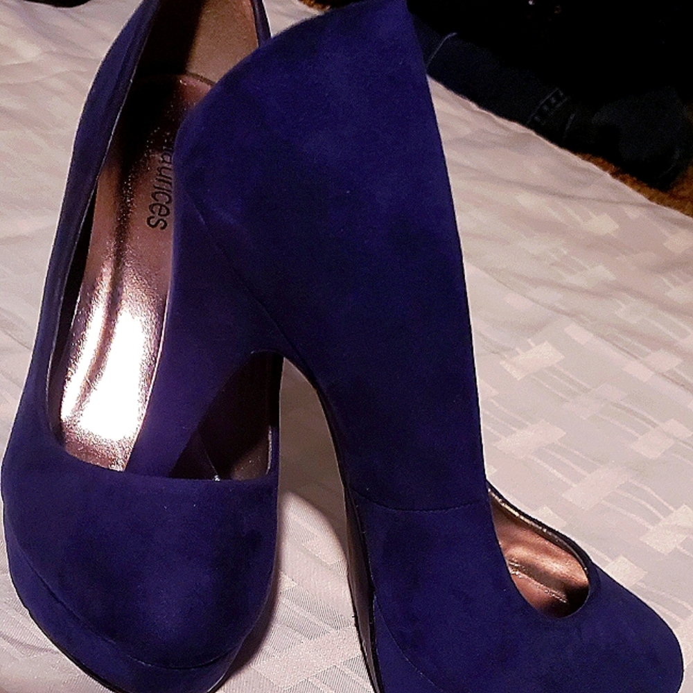 Maurices heels sz 7.5 blue